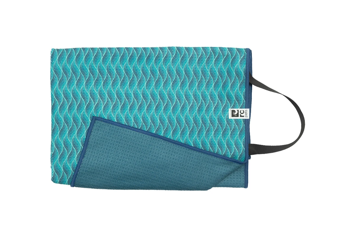 Tag Along Towel - Waves
